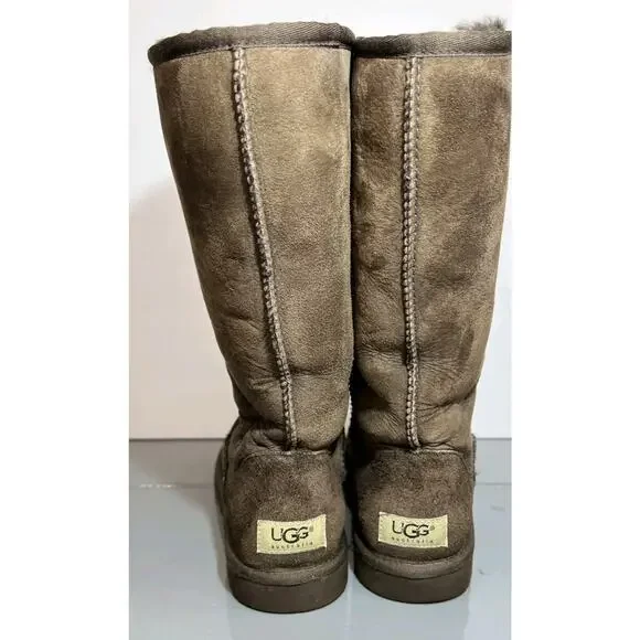 UGG Classic Tall Women’s Size 8 5815 Shearling Dark Brown Winter Boots 12”